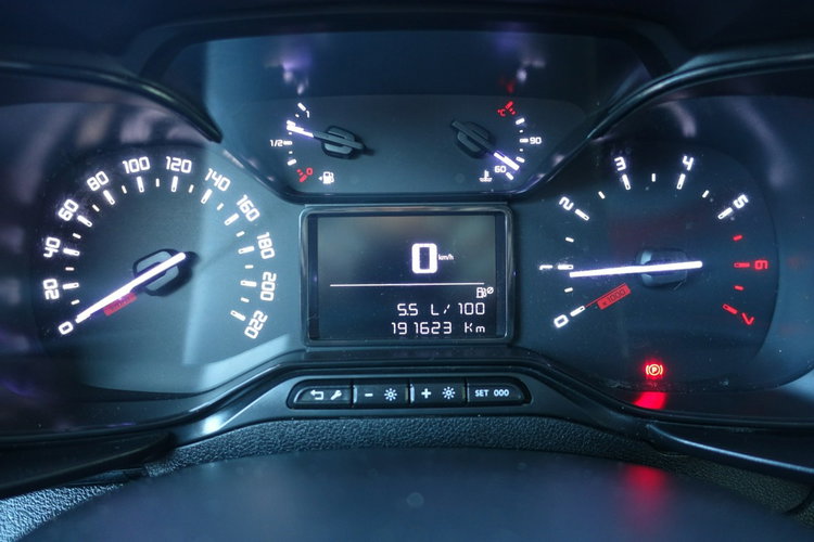 Citroen Berlingo Fv 23% Berlingo XL Long 100% Org. Lakier 3 os. 46 617 brutto zdjęcie 19