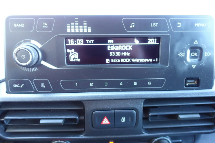 Citroen Berlingo Fv 23% Berlingo XL Long 100% Org. Lakier 3 os. 46 617 brutto zdjęcie 25