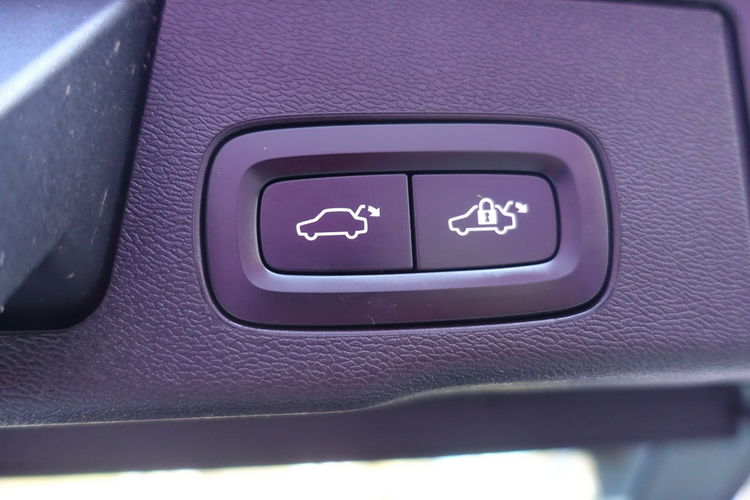 Volvo XC 60 Rezerwacja Rezerwacja Rezerwacja zdjęcie 15