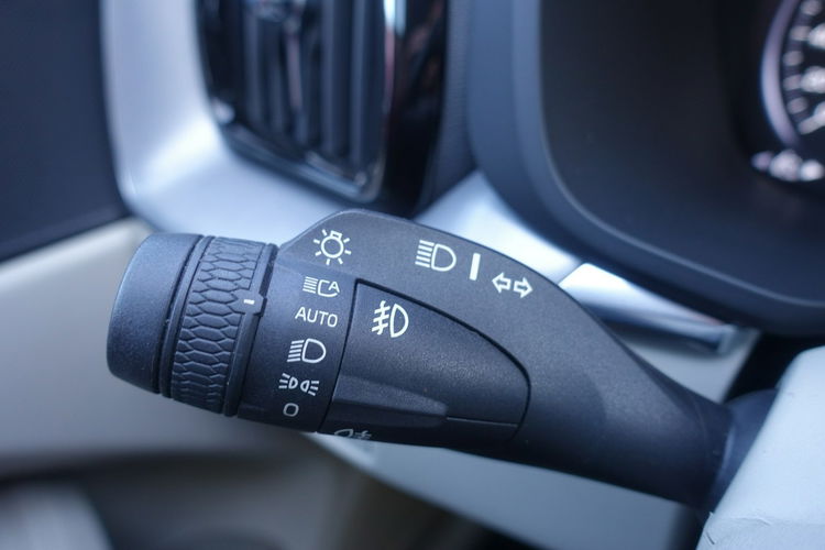 Volvo XC 60 Rezerwacja Rezerwacja Rezerwacja zdjęcie 28