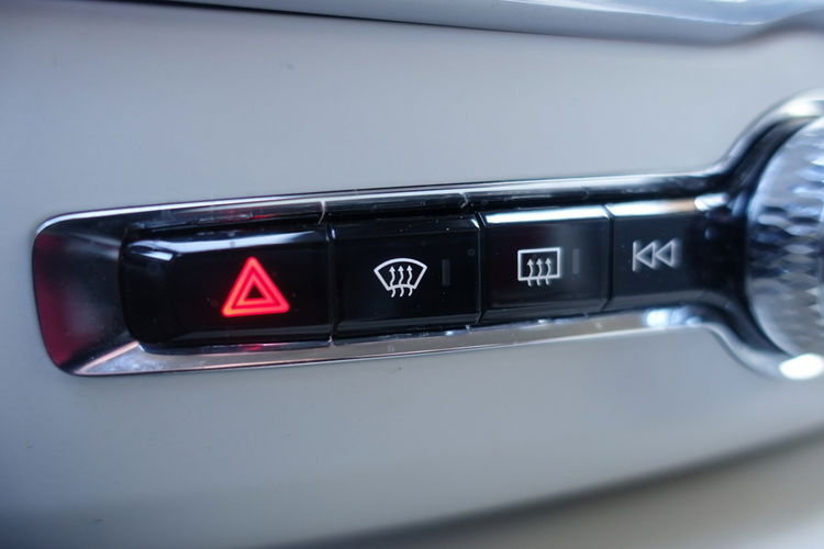 Volvo XC 60 Rezerwacja Rezerwacja Rezerwacja zdjęcie 39