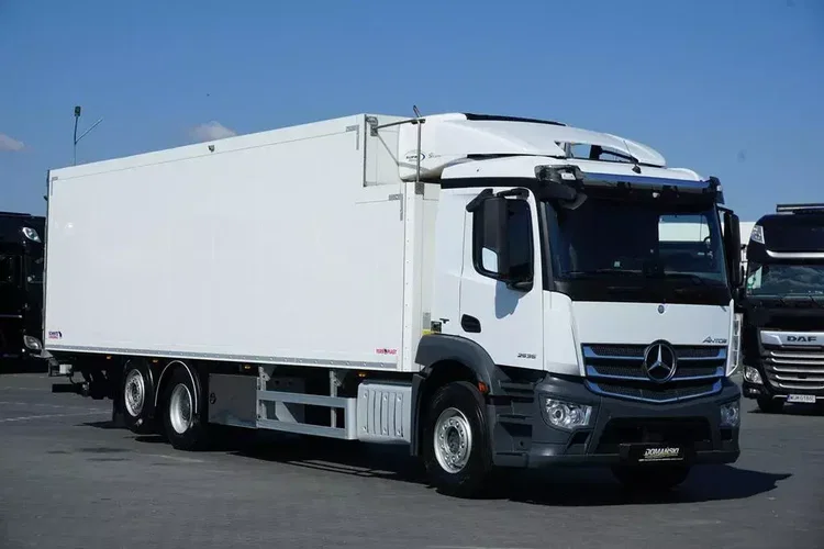 Mercedes ANTOS / 2535 / EURO 6 / CHŁODNIA + WINDA / 23 PALETY / OŚ SKRĘTNA zdjęcie 2