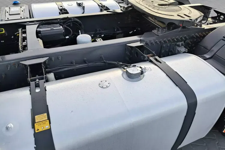 Volvo FH4 500 / EURO 6 / AUTOMAT / STANDARD / ZADBANE / zdjęcie 13