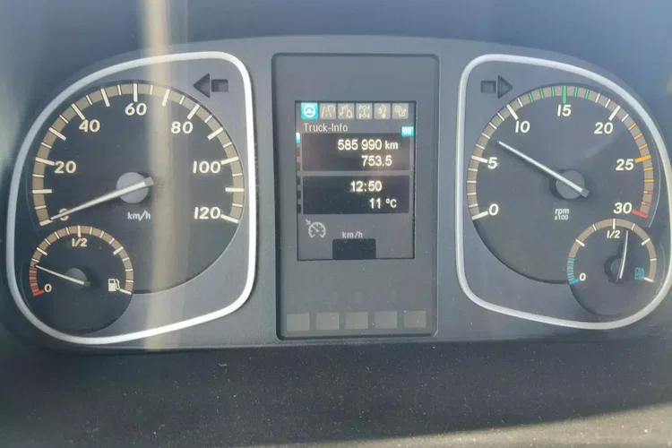 Mercedes ATEGO 1218 / HAKOWIEC / EURO 6 / MANUAL / zdjęcie 12