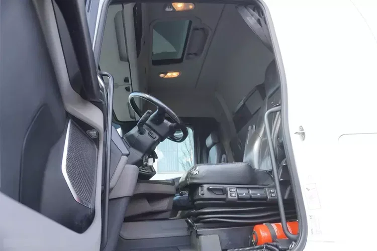 Scania R540 6x4 - oś podnoszona - kab.sypialna - rama 9.2m zdjęcie 19