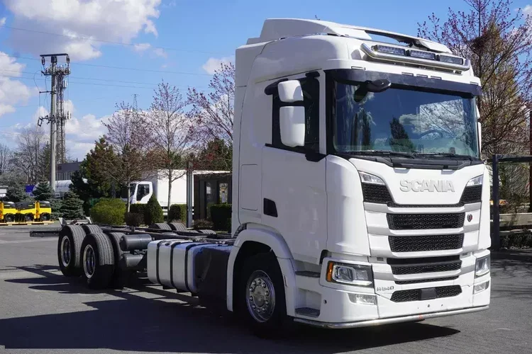 Scania R540 6x4 - oś podnoszona - kab.sypialna - rama 9.2m zdjęcie 2
