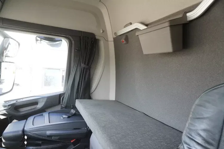 Scania R540 6x4 - oś podnoszona - kab.sypialna - rama 9.2m zdjęcie 29