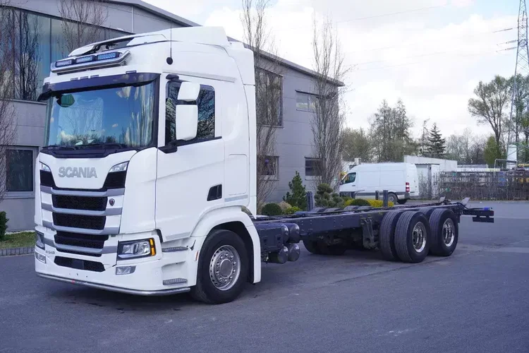 Scania R540 6x4 - oś podnoszona - kab.sypialna - rama 9.2m zdjęcie 3