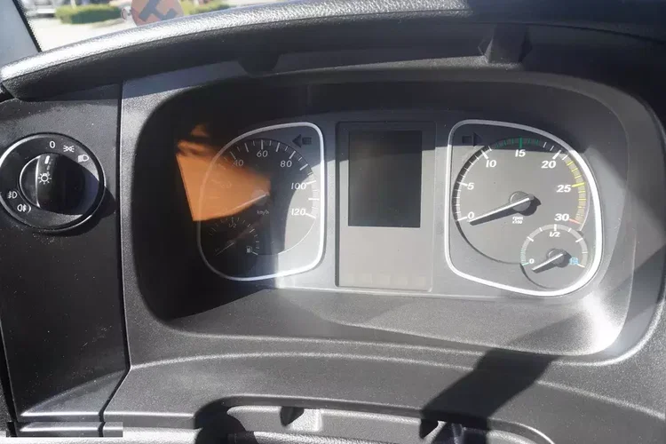 Mercedes Atego 818 / kontener / Winda Dautel 1, 5 t zdjęcie 25