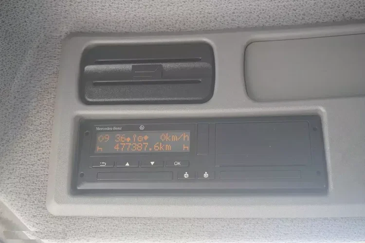 Mercedes Atego 818 / kontener / Winda Dautel 1, 5 t zdjęcie 26