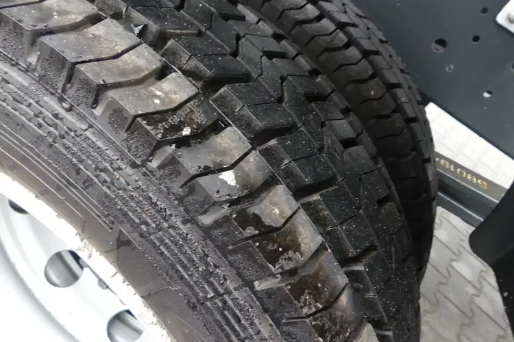 Iveco EUROCARGO 120E-220 / HAKOWIEC / EURO 6 / NISKI PRZEBIEG / MANUAL / zdjęcie 14