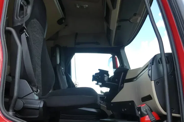 Mercedes ACTROS 2543 / 6x2 / FIRANKA 8.20m / EURO 6 / IDEALNY STAN / zdjęcie 24