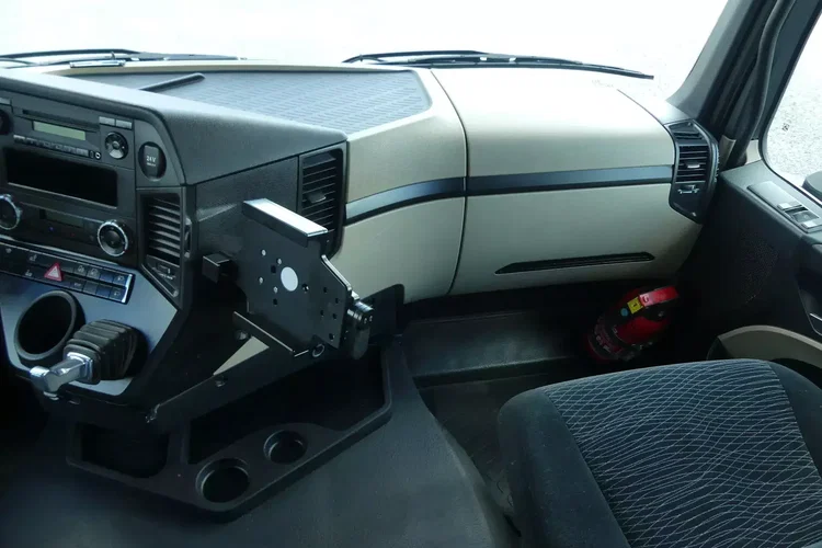 Mercedes ACTROS 2543 / 6x2 / FIRANKA 8.20m / EURO 6 / IDEALNY STAN / zdjęcie 28