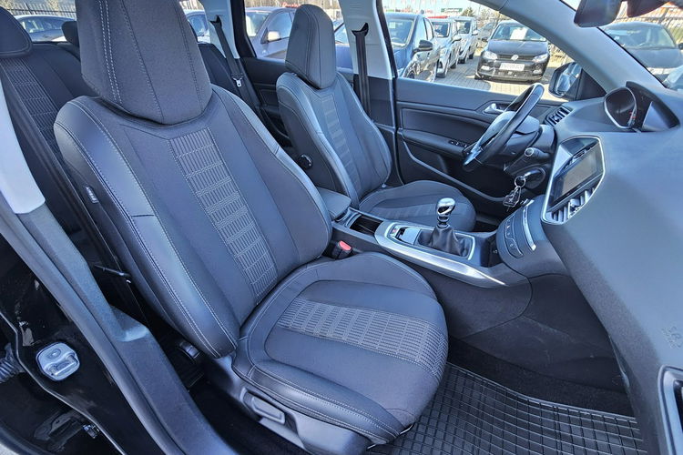 Peugeot 308 SW panorana, navi, grzane fotele, tempomat, hak zdjęcie 13