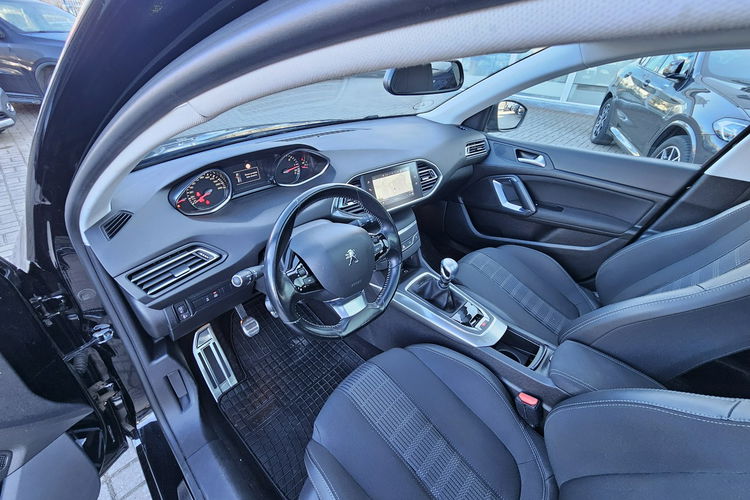 Peugeot 308 SW panorana, navi, grzane fotele, tempomat, hak zdjęcie 24