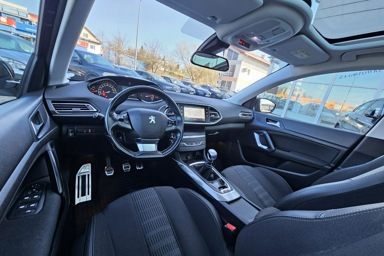 Peugeot 308 SW panorana, navi, grzane fotele, tempomat, hak zdjęcie 26