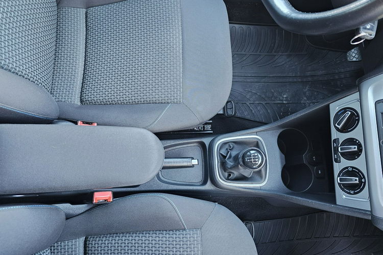 Volkswagen Polo grzane fotele, tempomat, spojlery, ciemne szyby zdjęcie 29