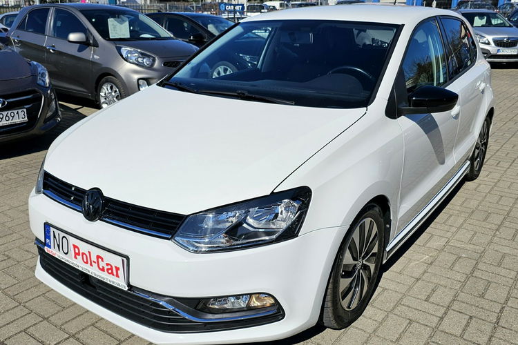 Volkswagen Polo grzane fotele, tempomat, spojlery, ciemne szyby zdjęcie 3
