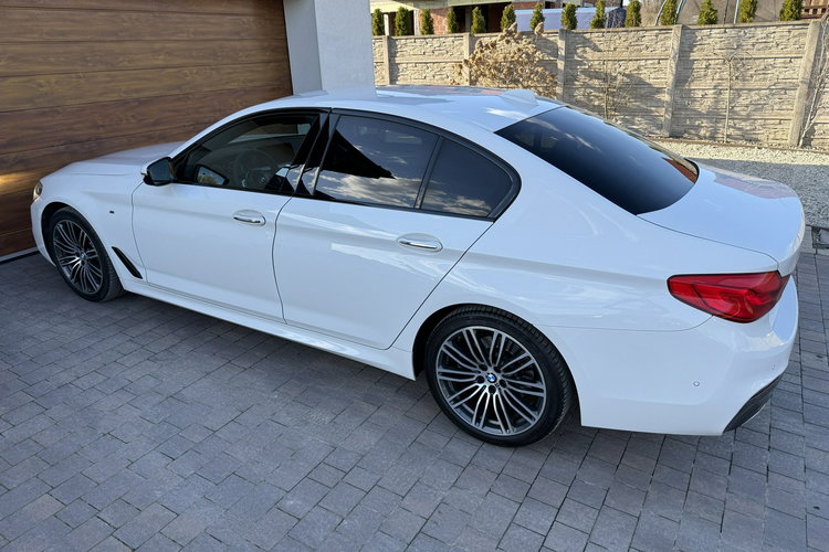 BMW 520 2.0 190KM XDrive kamery 360 M Pakiet Brutto krajówka zdjęcie 17