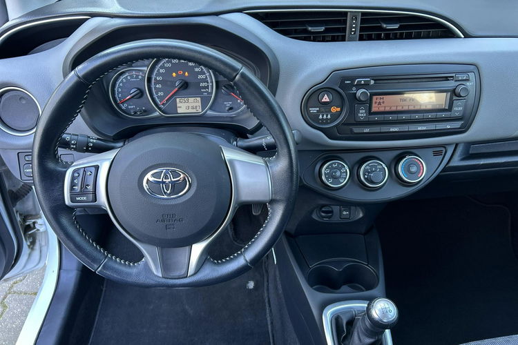 Toyota Yaris 1.0 VVT-i 69KM ACTIVE, salon Polska zdjęcie 10