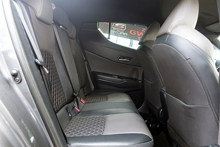 Toyota C-HR EXECUTIVE Led+ACC+Skóra+NAV GWARANCJA Kraj Bezwypad 1wł 1.8Hybrid F23% 4x2 zdjęcie 10
