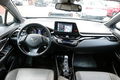 samochód osobowy Toyota zdjęcie 11