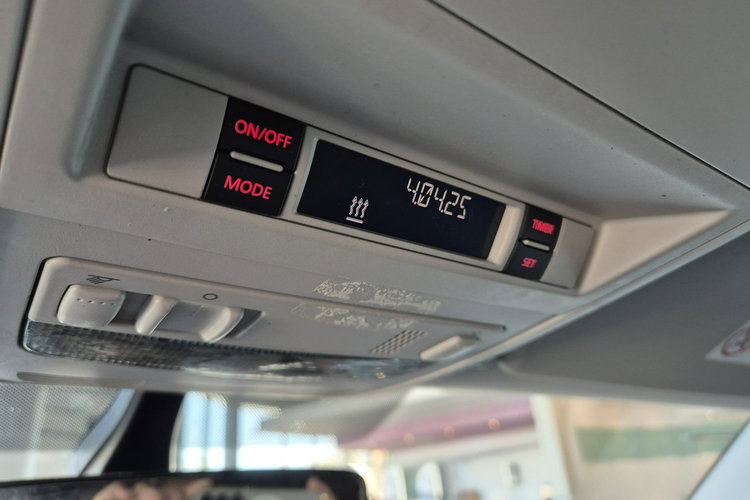 Transporter Volkswagen Transporter T6 2.0 TDi LONG / BEZWYPADKOWY / WEBASTO /1 wł zdjęcie 25