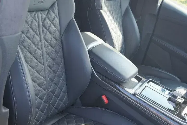 Audi sq8 zdjęcie 10