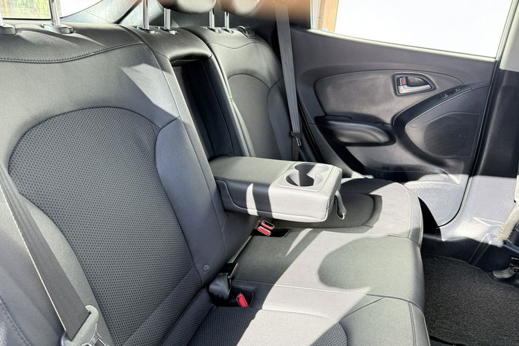 Hyundai ix35 Bardzo zadbana - oryginalny przebieg zdjęcie 14