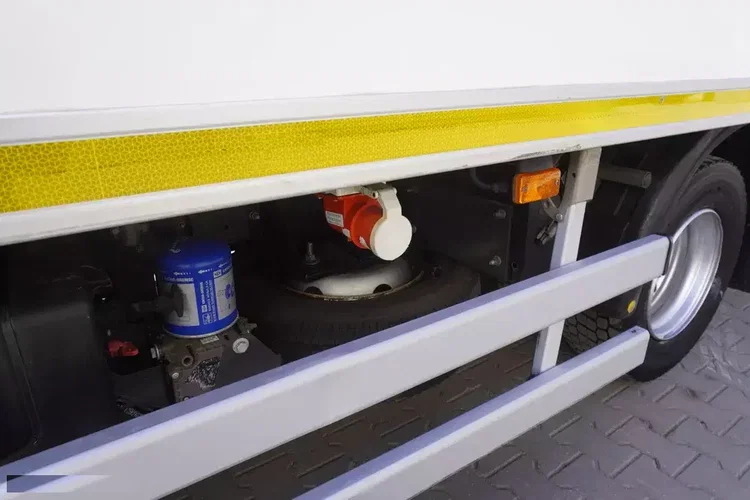 Renault D12.240 / Lamberet / Winda Dhollandia 1500 kg / 130 tys.km zdjęcie 16