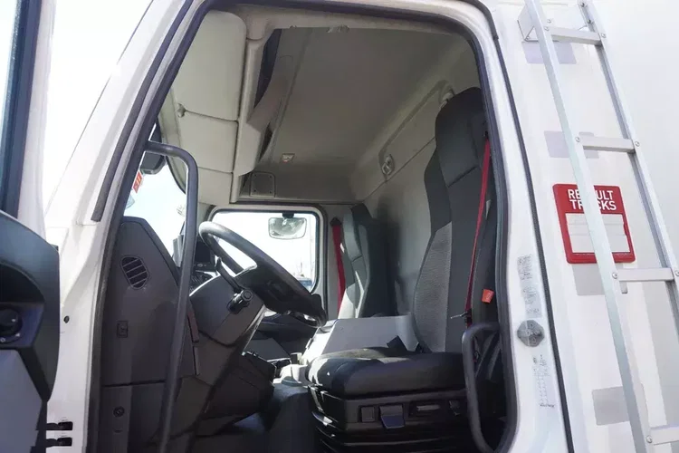 Renault D12.240 / Lamberet / Winda Dhollandia 1500 kg / 130 tys.km zdjęcie 20