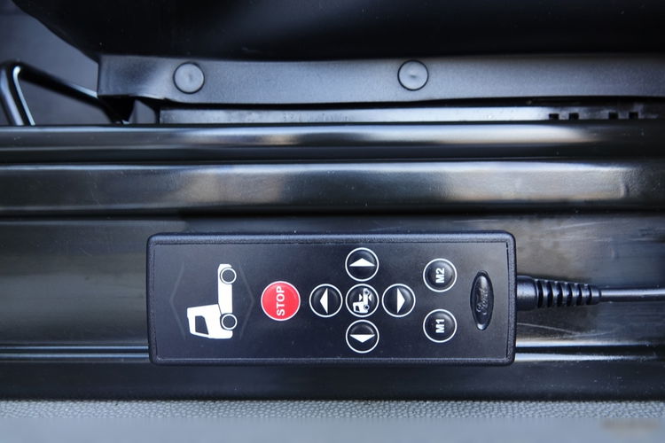 Ford F-MAX 500 / RETARDER / KLIMA POSTOJOWA / OPONY / 100 % / PO KONTRAKCIE SERWISOWYM  zdjęcie 24