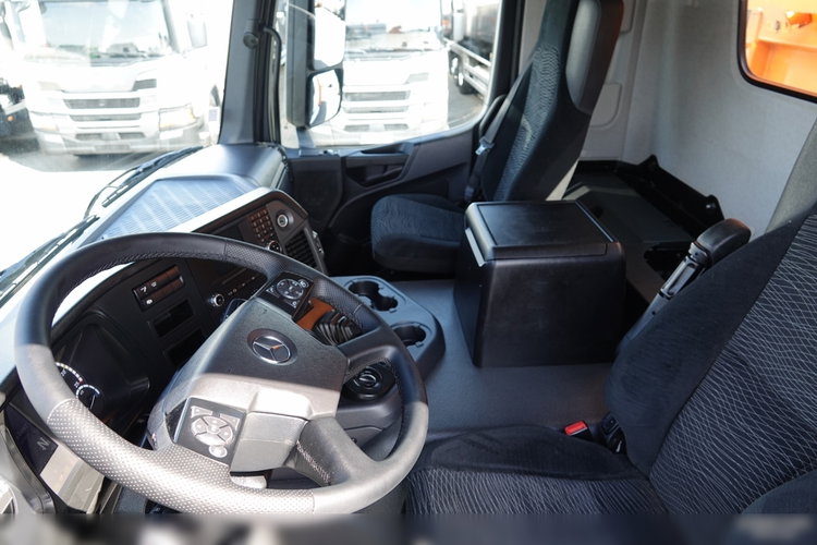 Mercedes AROCS 3243 / 8x4 / WYWROTKA + HYDROBURTA / BORDMATIC / MEILLER KIPPER / EURO 6 / OPONY 100 % zdjęcie 45