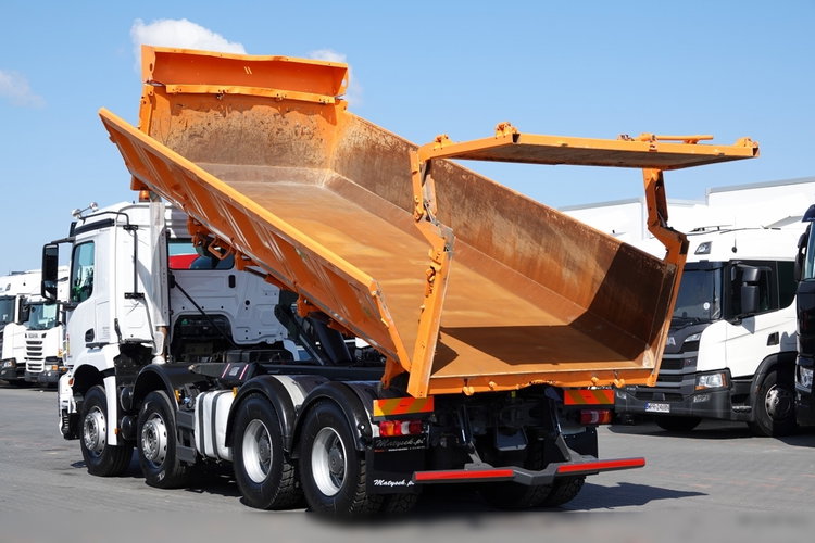 Mercedes AROCS 3243 / 8x4 / WYWROTKA + HYDROBURTA / BORDMATIC / MEILLER KIPPER / EURO 6 / OPONY 100 % zdjęcie 4