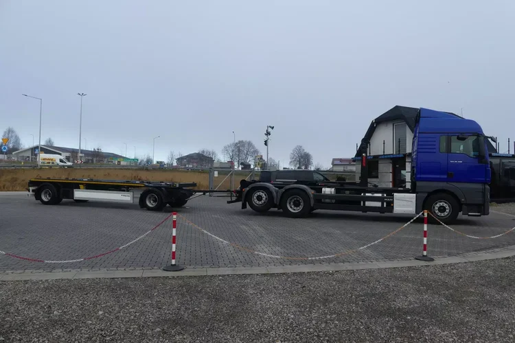 MAN TGX 26.400 / 6x2 / HAKOWIEC + PRZYCZEPA WIELTON 18T / EURO 6 / zdjęcie 13
