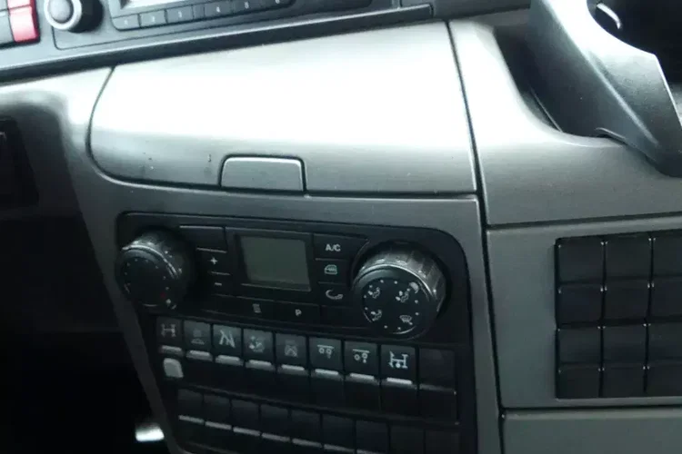 MAN TGX 26.400 / 6x2 / HAKOWIEC + PRZYCZEPA WIELTON 18T / EURO 6 / zdjęcie 33