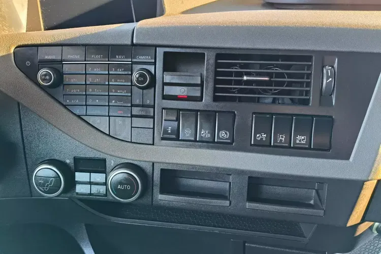 Volvo FH4 500 / AUTOMAT / LOW DECK / NA 25 LECIE / TV / zdjęcie 25