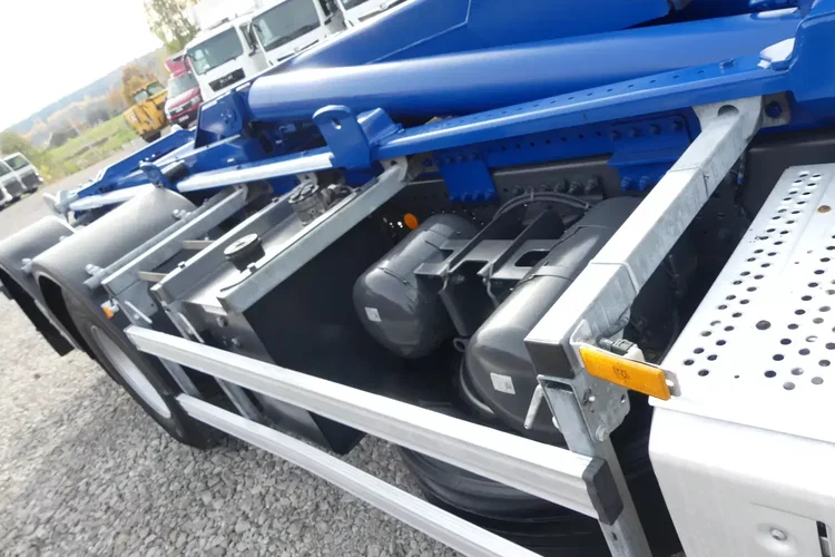 Mercedes ANTOS 2540 / 6x2 / HAKOWIEC 20t / EURO 6 / IDEALNY STAN / zdjęcie 26