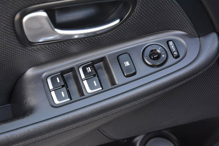 Kia Carens 1.7d(141KM) Led Duża Navi Kamera 2xPDC Automat Grza.Kierownica Alu 17" zdjęcie 26