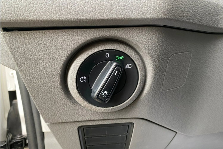 Crafter Volkswagen CRAFTER 2.0 TDi 177 / UNIKATOWY / WYSOKI KONTENER / E6 zdjęcie 21