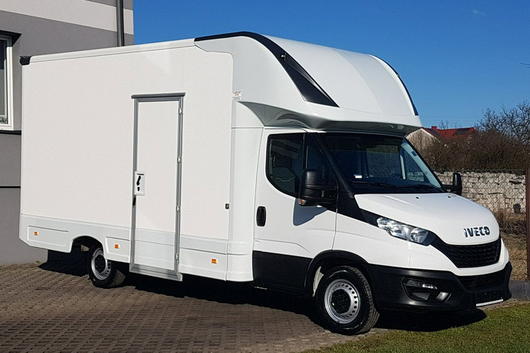 Iveco Daily KONTENER NISKOPODŁOGOWY 4.43x2.23x2.42 SKLEP BAR FOODTRUCK KAMPER AC zdjęcie 1