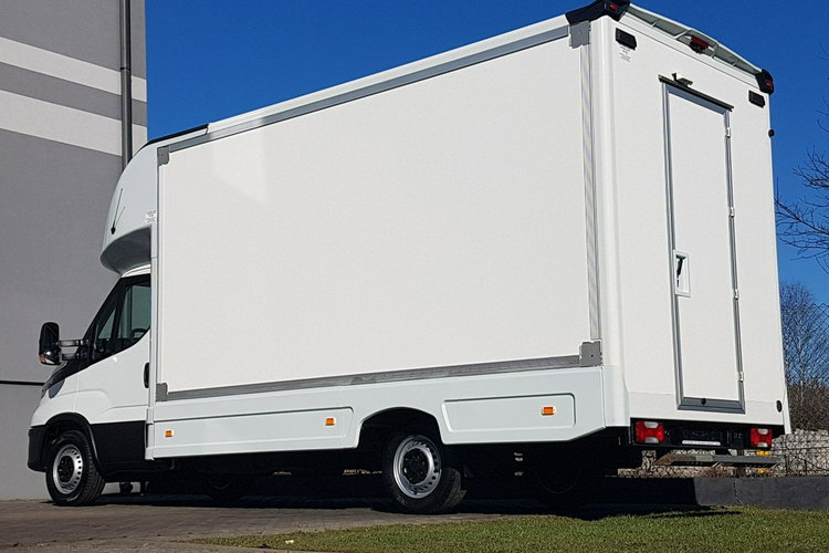 Iveco Daily KONTENER NISKOPODŁOGOWY 4.43x2.23x2.42 SKLEP BAR FOODTRUCK KAMPER AC zdjęcie 28