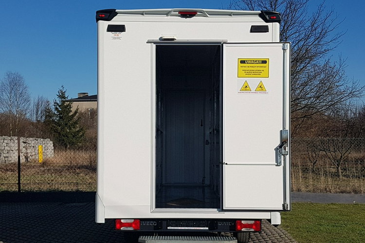 Iveco Daily KONTENER NISKOPODŁOGOWY 4.43x2.23x2.42 SKLEP BAR FOODTRUCK KAMPER AC zdjęcie 5