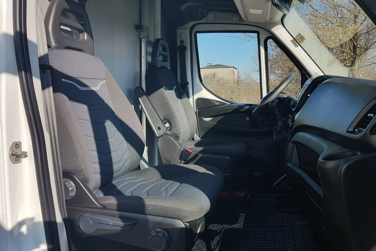 Iveco Daily KONTENER NISKOPODŁOGOWY 4.43x2.23x2.42 SKLEP BAR FOODTRUCK KAMPER AC zdjęcie 8