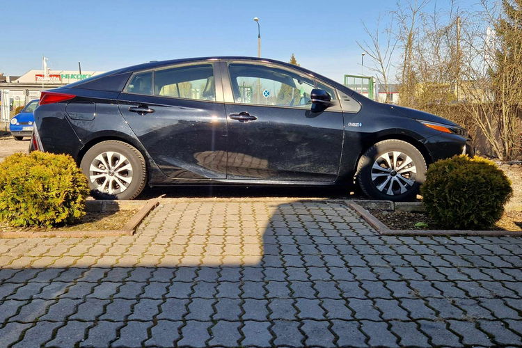 Toyota Prius 1.8 Plug-In Hybrid 32tyś.km StanB.D. zdjęcie 15