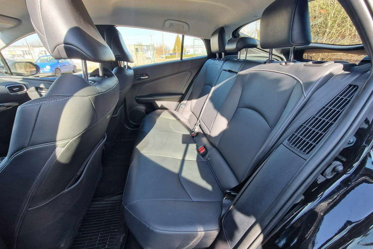 Toyota Prius 1.8 Plug-In Hybrid 32tyś.km StanB.D. zdjęcie 27