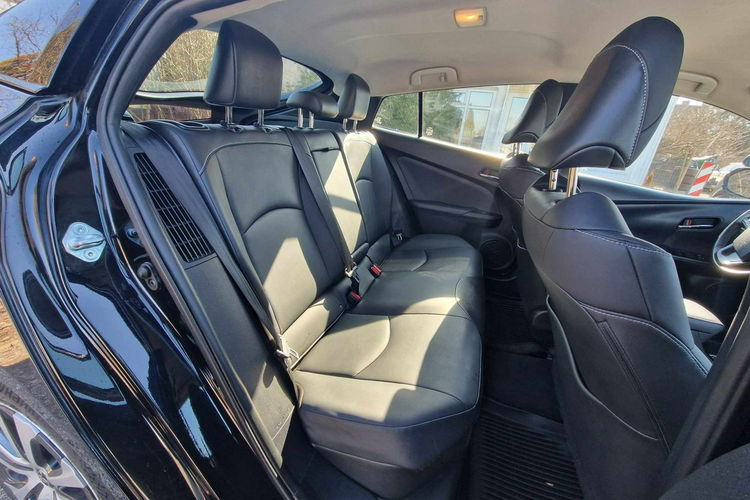 Toyota Prius 1.8 Plug-In Hybrid 32tyś.km StanB.D. zdjęcie 28