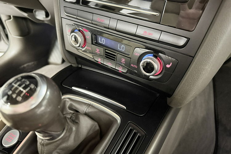 Audi A5 1.8 TFSi 170PS LIFT S-LINE Navi MMI Klimatronic KeyLessG BiXenon SPORT zdjęcie 26