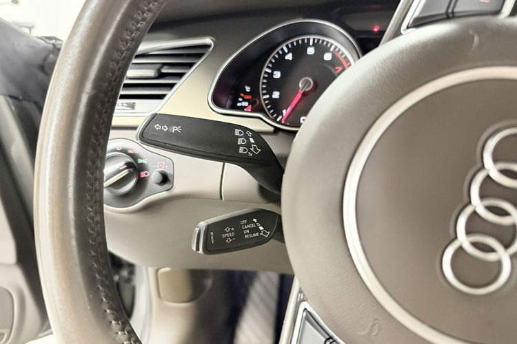 Audi A5 1.8 TFSi 170PS LIFT S-LINE Navi MMI Klimatronic KeyLessG BiXenon SPORT zdjęcie 40