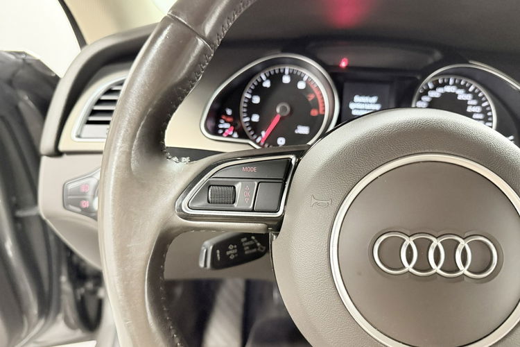 Audi A5 1.8 TFSi 170PS LIFT S-LINE Navi MMI Klimatronic KeyLessG BiXenon SPORT zdjęcie 41